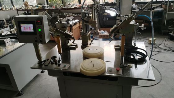 Vertical Structure Rubber Oil Seal Trimming Machine with Chuck Type Fixture