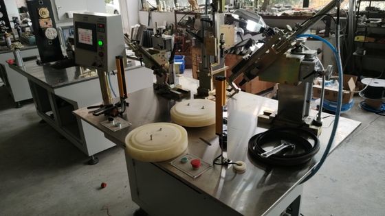 Vertical Structure Rubber Oil Seal Trimming Machine with Chuck Type Fixture