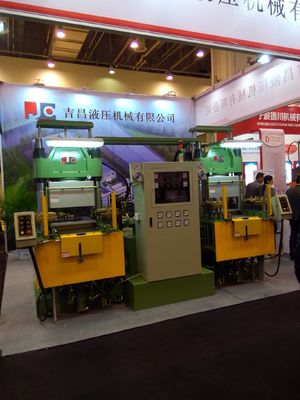 Vacuum Rubber Products Making Vulcanizing Press Machine