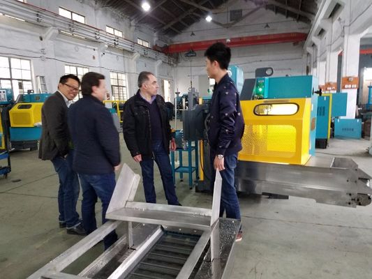 Back-feed type Rubber Preforming Machine