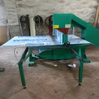 Video Technical Support Nanjing Vertical Foam Cutting Saw for Sponge Foam 850KG Weight