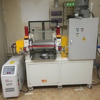 22 Inch Laboratory Rubber Two Roll Open Mixing Mill/Mixer Weight KG 9000 KG Low Noise