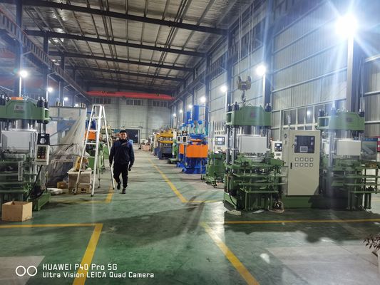 Rubber Vulcanization Hydraulic Press Machine with Top&amp;Bottom Core Lifters