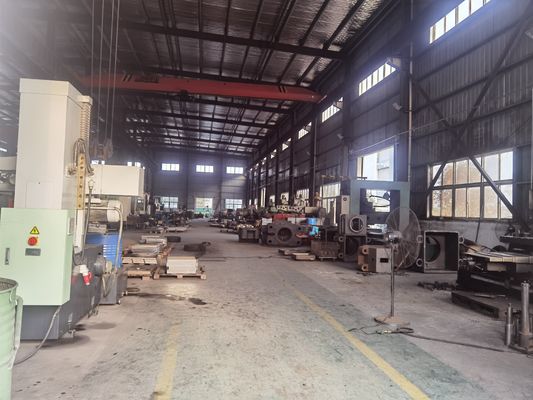 Production Vacuum Vulcanizing Molding Machine L4200XW2800XH2800MM for Manufacturing Plant