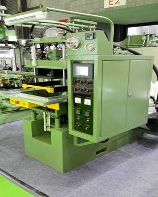 Advanced Automatic Vacuum Rubber Vulcanizing Press for Oil Seal