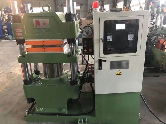 Automatic Oil Resistant Crash Pad Hot Pressing Molding Machine with PLC Competitive